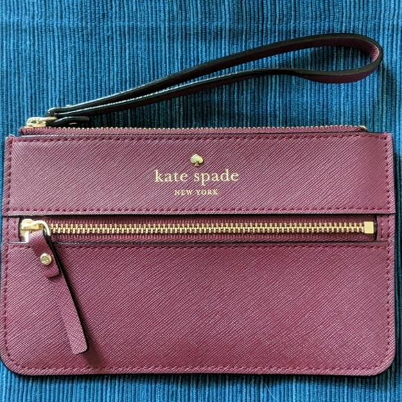 Kate Spade Wristlet - Picture 1 of 2